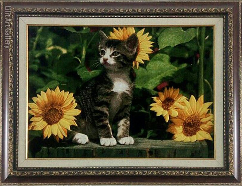 تابلو فرش بچه گربه و گل آفتابگردان